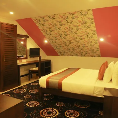 Hotel Galaxy Grand 3*