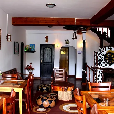 Chez Allen Guest house 2*