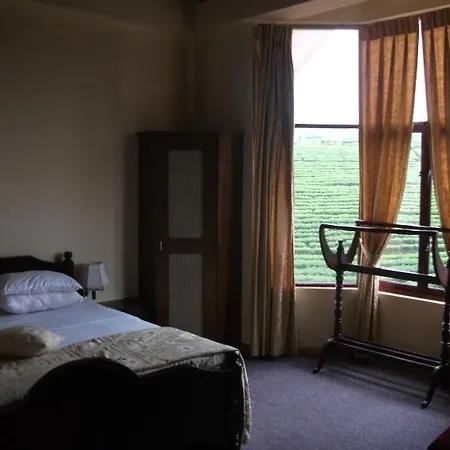 Leisure Village Nuwaraeliya Hotel 3*