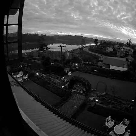 Sanctuary Hills Resort