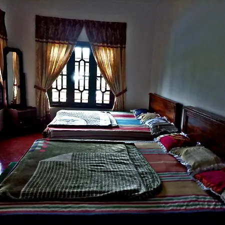 Guest house Dayananthan Rest *
