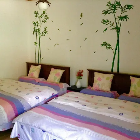 Homestay Mountain Stream Courtyard Nuwara Eliya