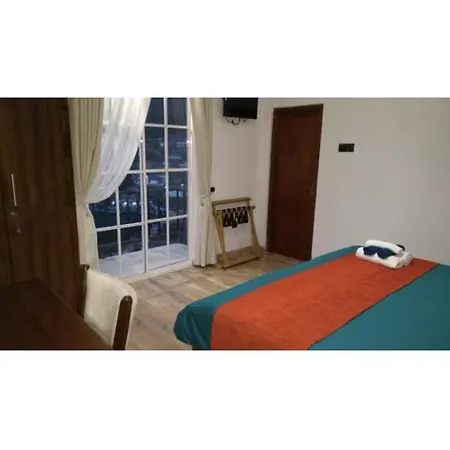 Regal Rose Luxury Apartment *