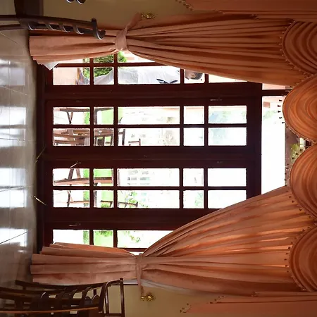 Hotel Rawana Hill Top *