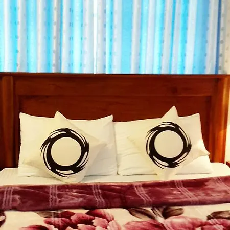 Bed & Breakfast Baroness Holiday Bungalow *