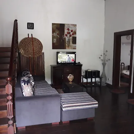 Guest house Tinithi