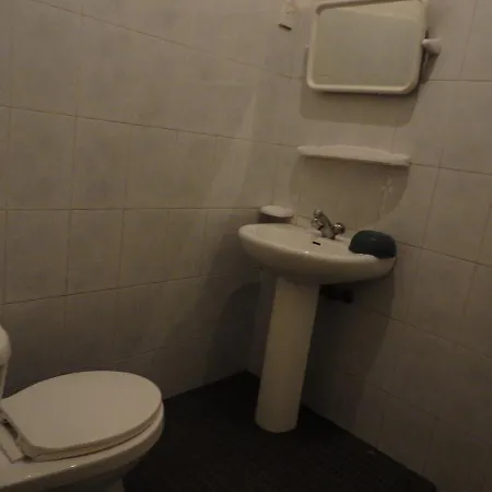 Nadee Nama Guest Inn *