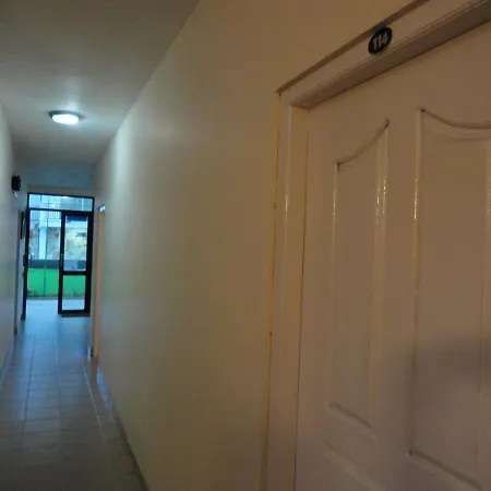 Inn Nadee Nama Guest