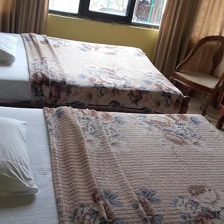 Nadee Nama Guest Inn *