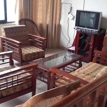 Inn Nadee Nama Guest *