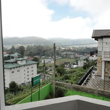 Inn Nadee Nama Guest