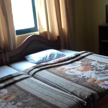 Nadee Nama Guest Inn *