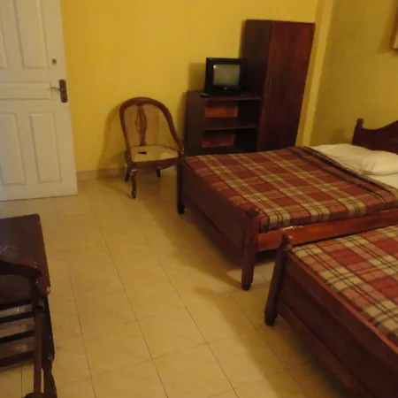 Inn Nadee Nama Guest