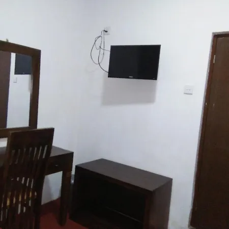 Hotel Ellitte Garden Nuwara Eliya