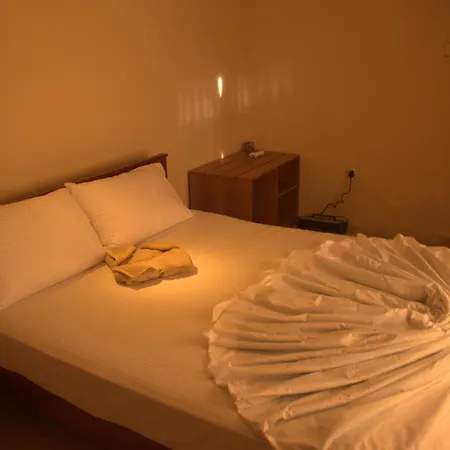 Gregory Lake Inn 3*