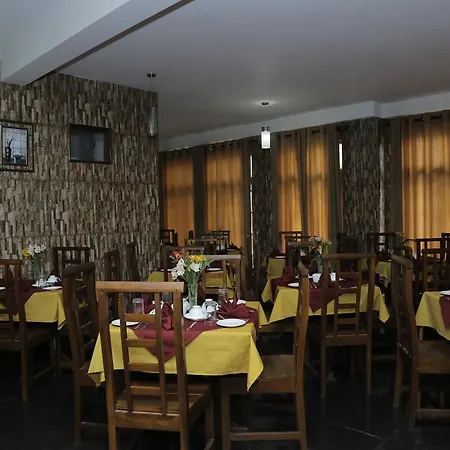 View & Hotel Nuwara Eliya