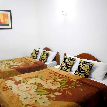 Guest house Kings Court *
