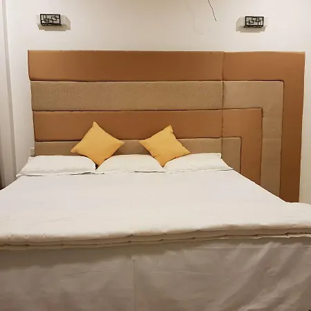 Rest Master Luxury Bunglaw Hotel 2*