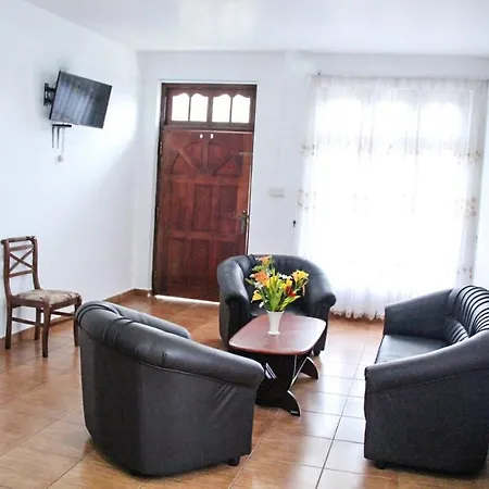 Hotel Bakers Reach Nuwara Eliya