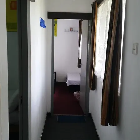 Homestay Crown