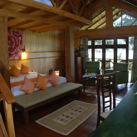 Chalet Calamander Lake Gregory