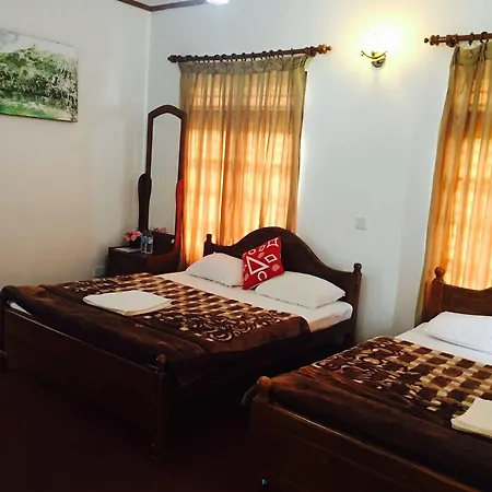 Royal Mount Hotel & Restaurant *