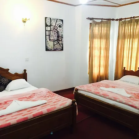 Royal Mount Hotel & Restaurant * Nuwara Eliya