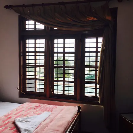 Royal Mount Hotel & Restaurant Apartment