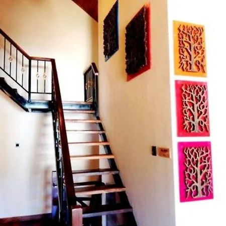 Villa Glory Bush Boutique