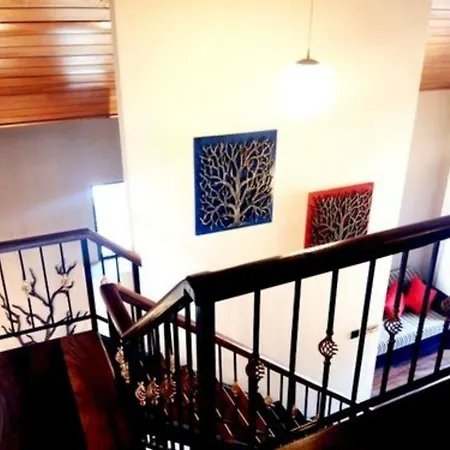Villa Glory Bush Boutique *