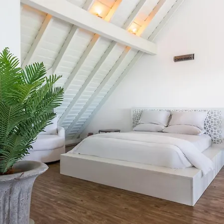 Kent Villa *