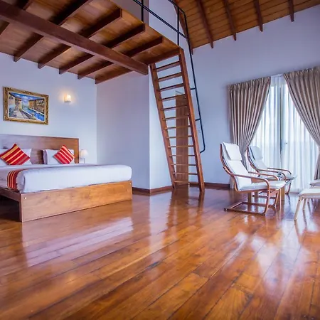 Villa Serenus Boutique
