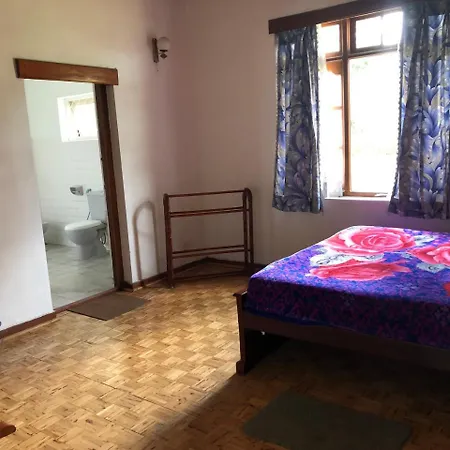 Royal Garden Hotel 3*
