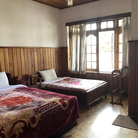 Royal Garden Hotel 3*