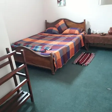 Guest house Sooriya Family Guest *