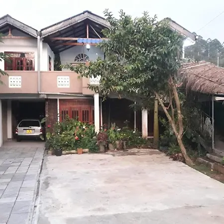 Sooriya Family Guest Guest house *