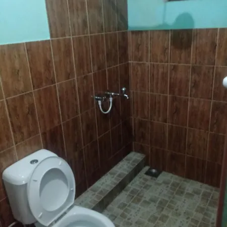 Salsburry Holiday Guest house Nuwara Eliya