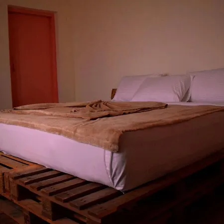 Laughing Leopard Hostel Nuwara Eliya