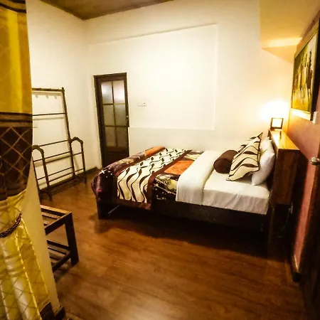 Hills Rest Guest house Nuwara Eliya