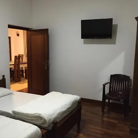 Guest house Lake View Bungalow - Nuwara Eliya 3*