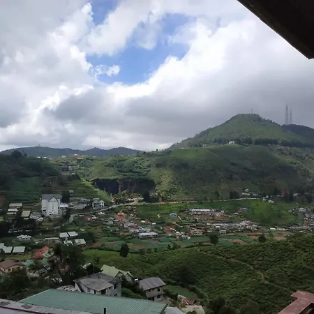 Misty Mountain * Nuwara Eliya