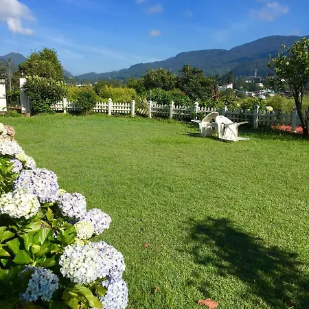 Peace Garden Bed & Breakfast 2*