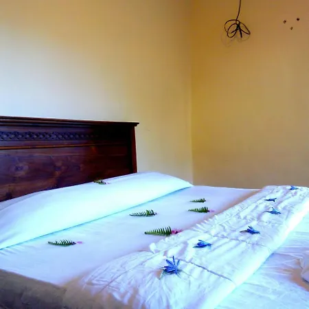 Crown - Hotel Nuwara Eliya