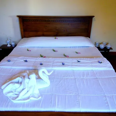 Crown - Nuwara Eliya