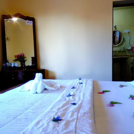 Crown - 3* Nuwara Eliya