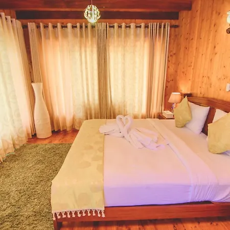 Sarah Hotel 3*