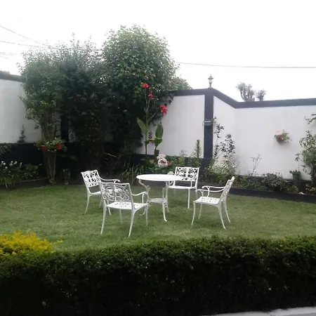 Hotel V & V Holiday Bungalow