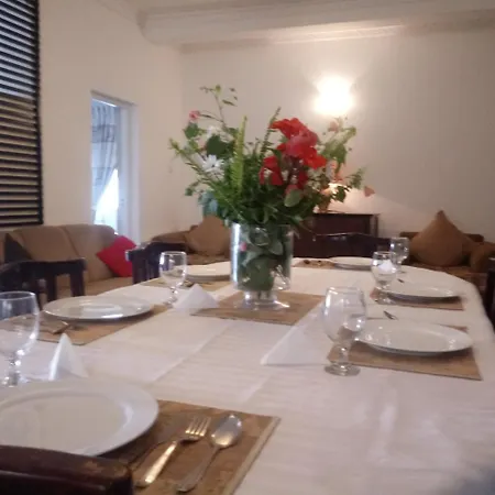 V & V Holiday Bungalow Hotel Nuwara Eliya