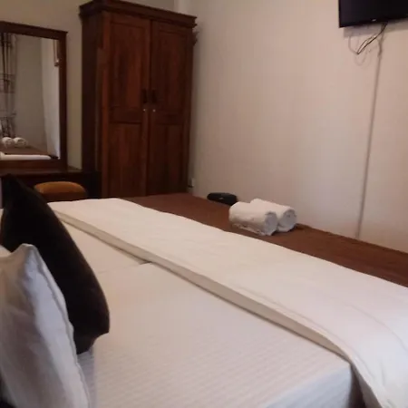 Hotel V & V Holiday Bungalow 2*