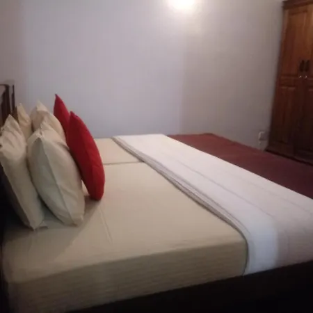 Hotel V & V Holiday Bungalow 2*